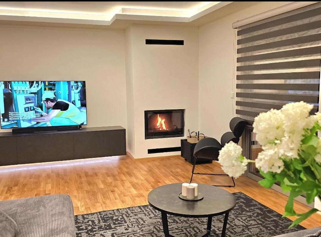 Filothei Luxury Apartment 110M2 Атина Екстериор снимка